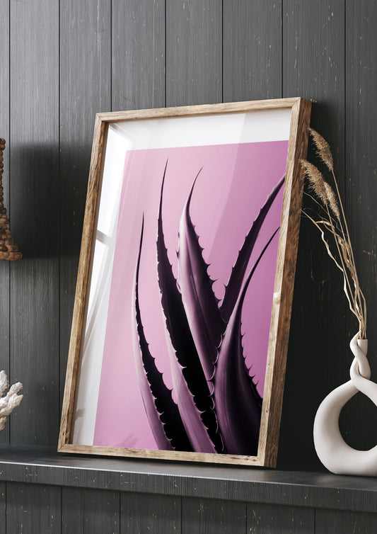 Aloe Vera Leaf in Sleek Black Line