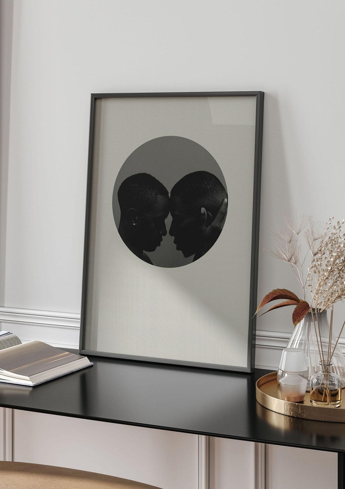 Halftone Kiss One Art For The Home - living room 4