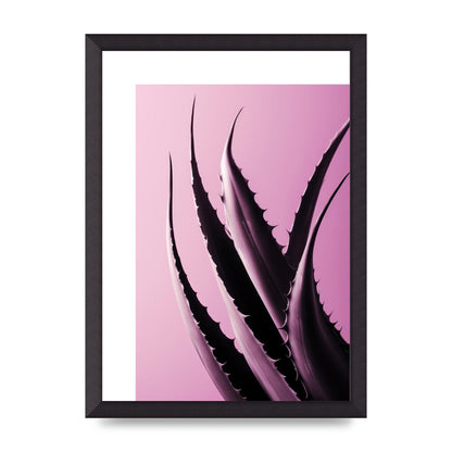 Aloe Vera Leaf in Sleek Black Line