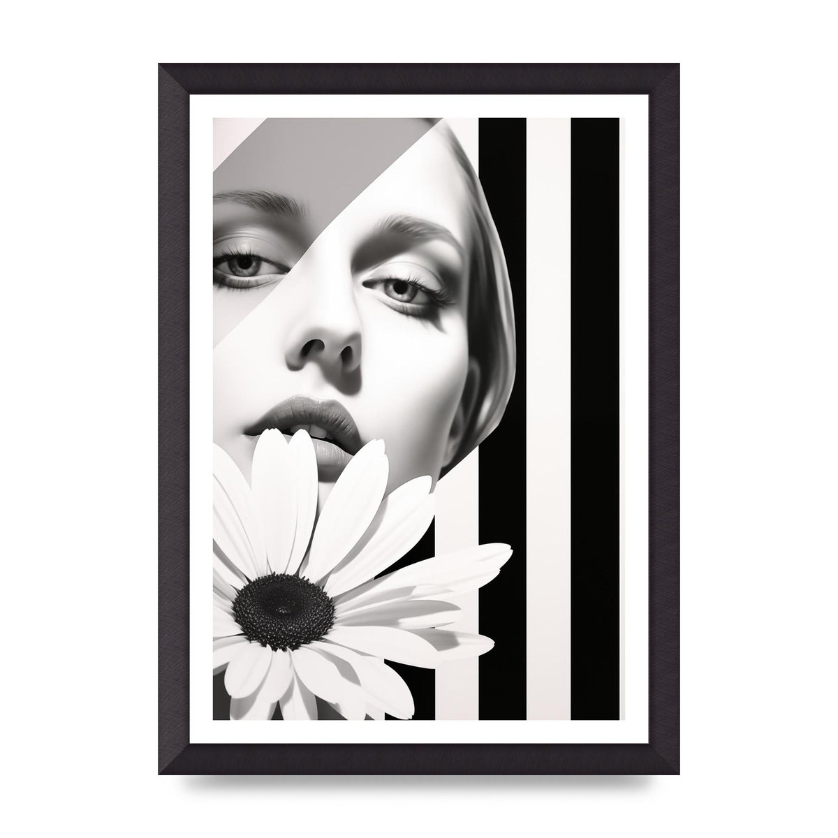 Minimalist Black and White Daisy